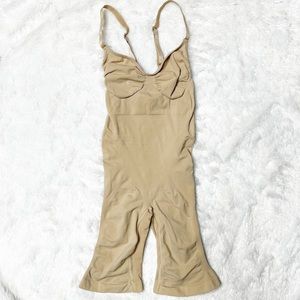 NEW Skims Seamless Sculpt Mid Thigh Bodysuit in Desert Women’s S/M